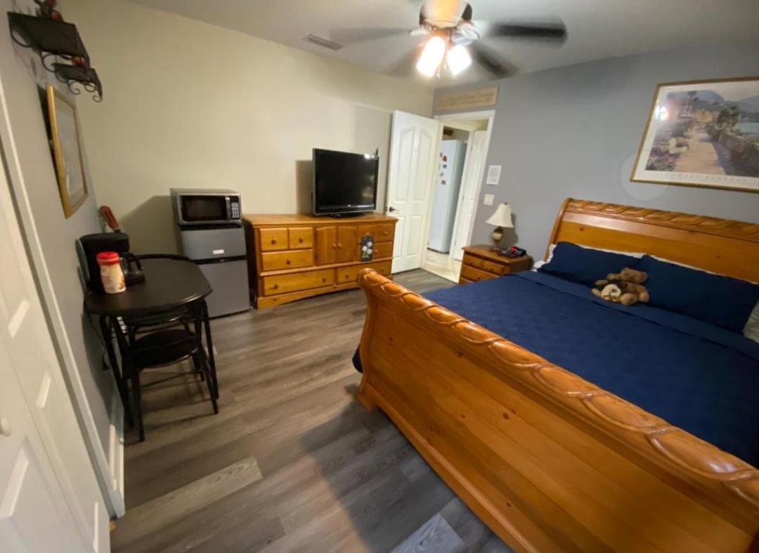A Treasure Coast Gem- Private Entrance And Private Bathroom Port St. Lucie Extérieur photo
